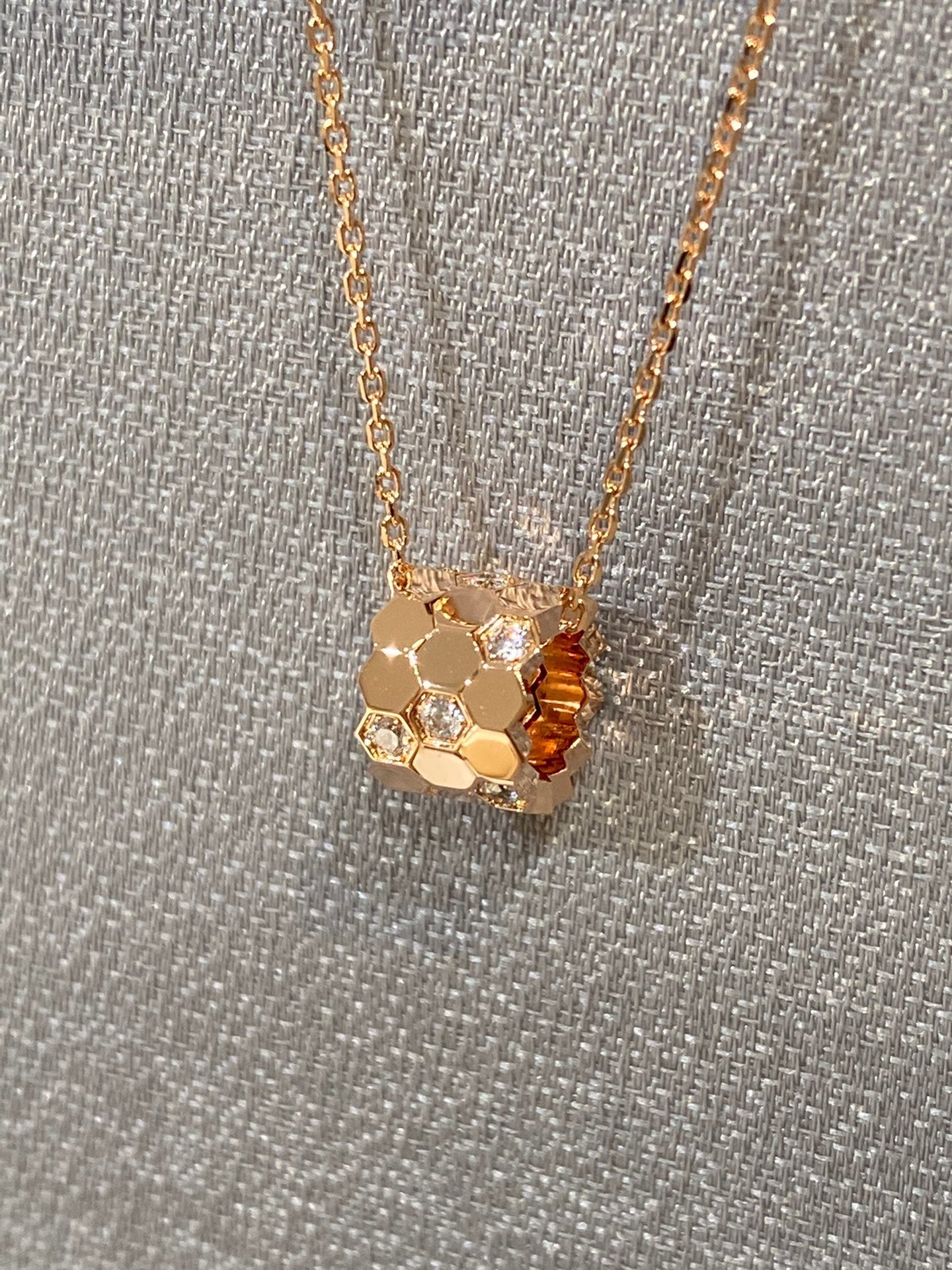 CHAUMET BEE LOVE DIAMOND NECKLACE